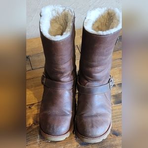 UGG Kensington Brown Leather Boots Sz 5
